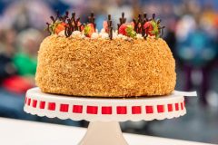 Foyer West: Wettbewerb essbarer Kuchen, Frankfurter Kranz
